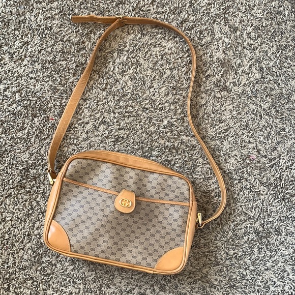 “Gucci” crossbody purse - Picture 1 of 11